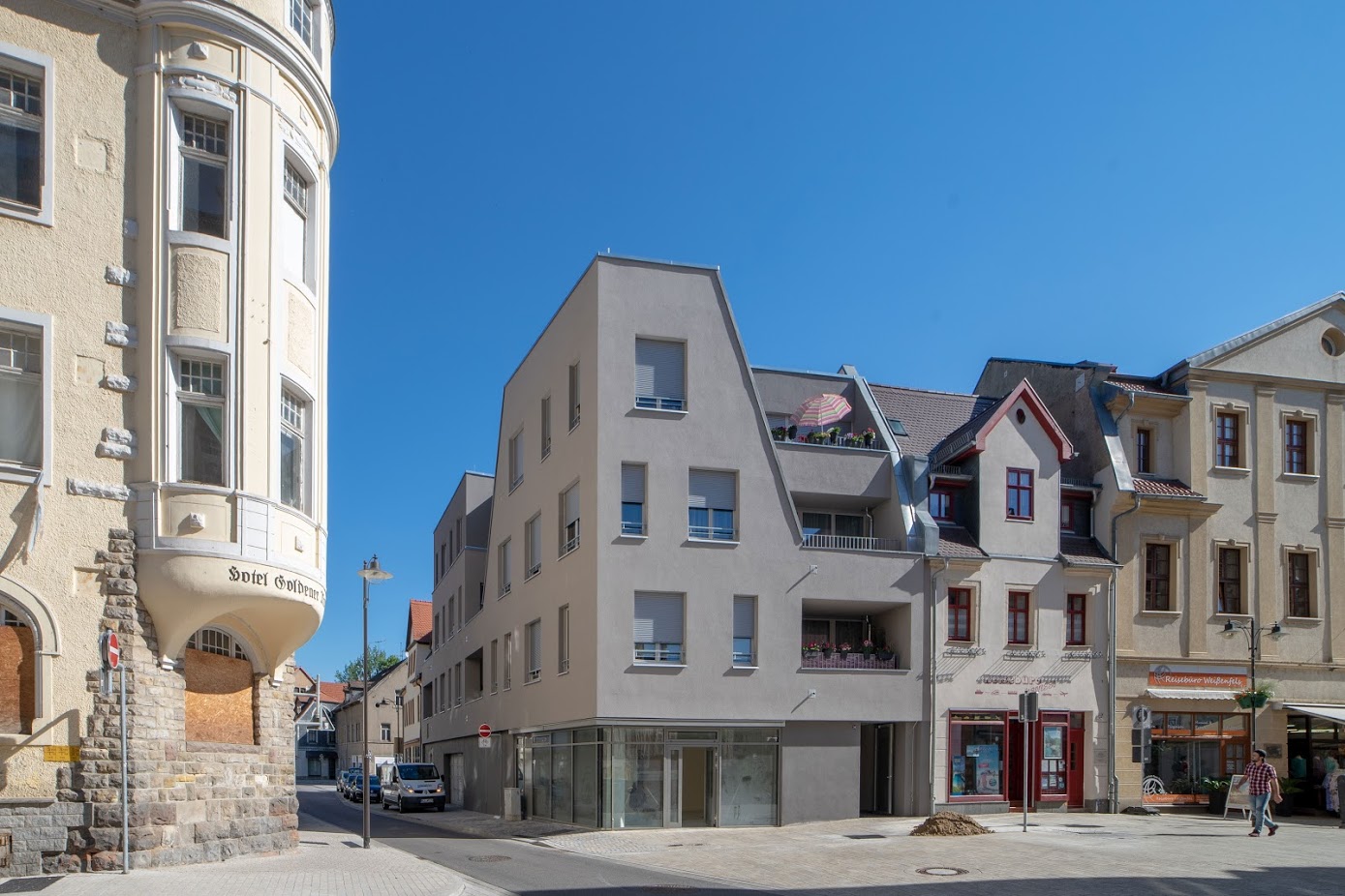 Wohn- und Geschäftshaus Jüdenstraße,
Wohnungsbaugenossenschaft Weißenfels/Saale eG. Quelle: Andreas Weber. Wohn- und Geschäftshaus Jüdenstraße, Wohnungsbaugenossenschaft Weißenfels/Saale eG. Quelle: Andreas Weber.
