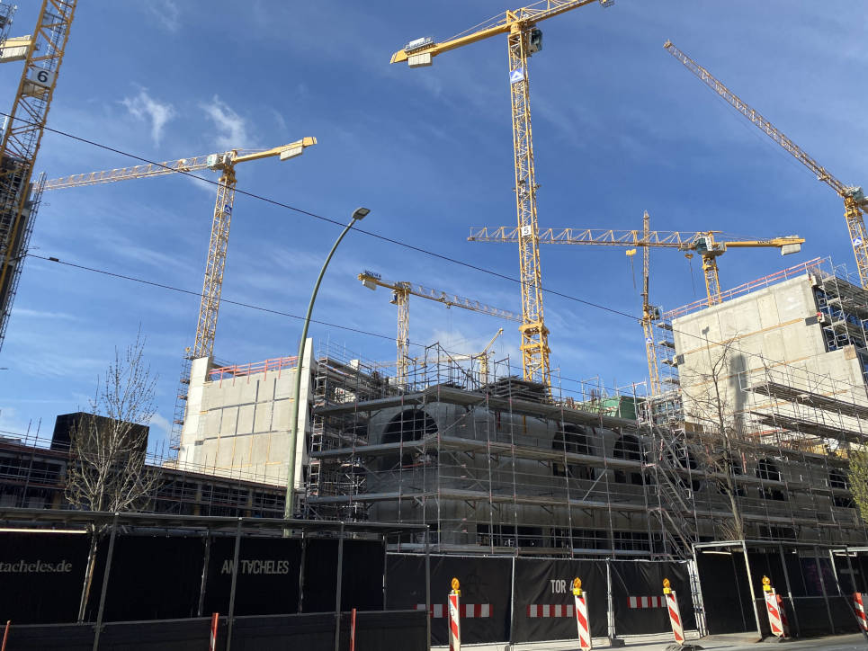 Auf der Baustelle AM TACHELES geht es gut voran. Copyright: Mara Kaemmel