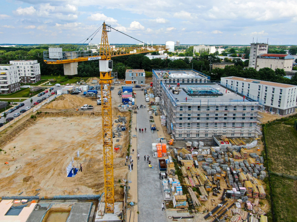 Im Brunnen Viertel wurden ein Richtfest und eine Grundsteinlegung begangen. Copyright: KW-Development