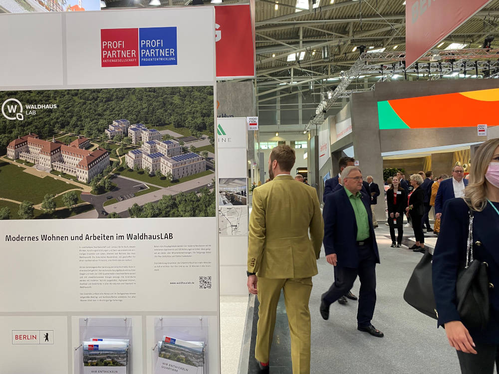 Alle Informationen zum WaldhausLAB auf der EXPO REAL 2022. Copyright: IMMOCOM / Ivette Wagner