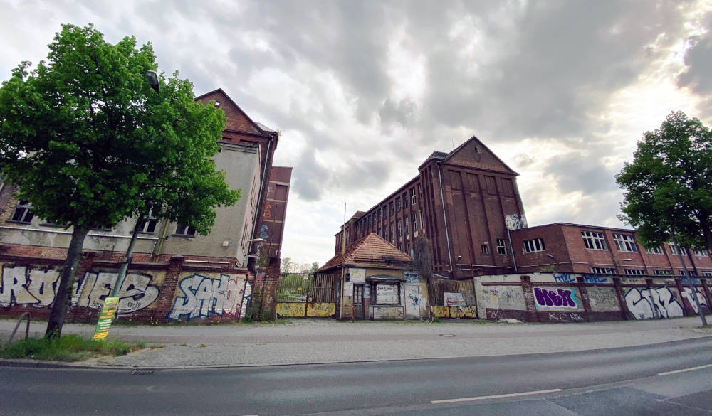 Das ehemalige Kabelwerk befindet sich in einem ruinösem Zustand. Foto: Mara Kaemmel