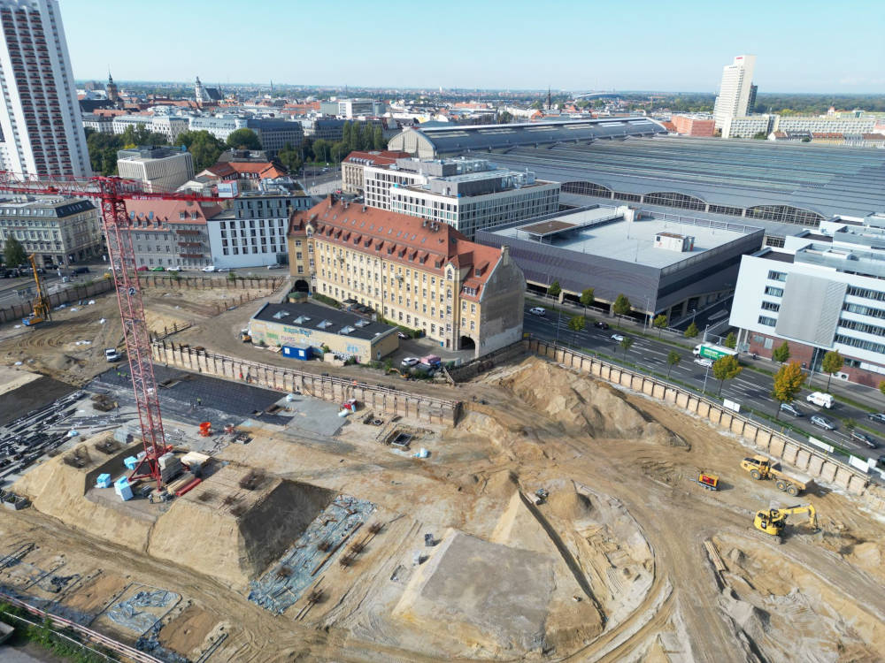 Der aktuelle Baustellenstand am Krystallpalast-Areal in Leipzig. Copyright: QUARTERBACK Immobilien AG