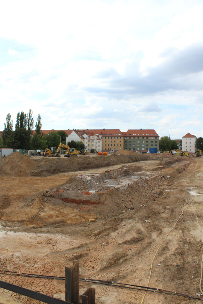 In der Saalfelder Straße haben die Arbeiten an der Baugrube begonnen. Copyright: Pierre Pawlik / W&R IMMOCOM