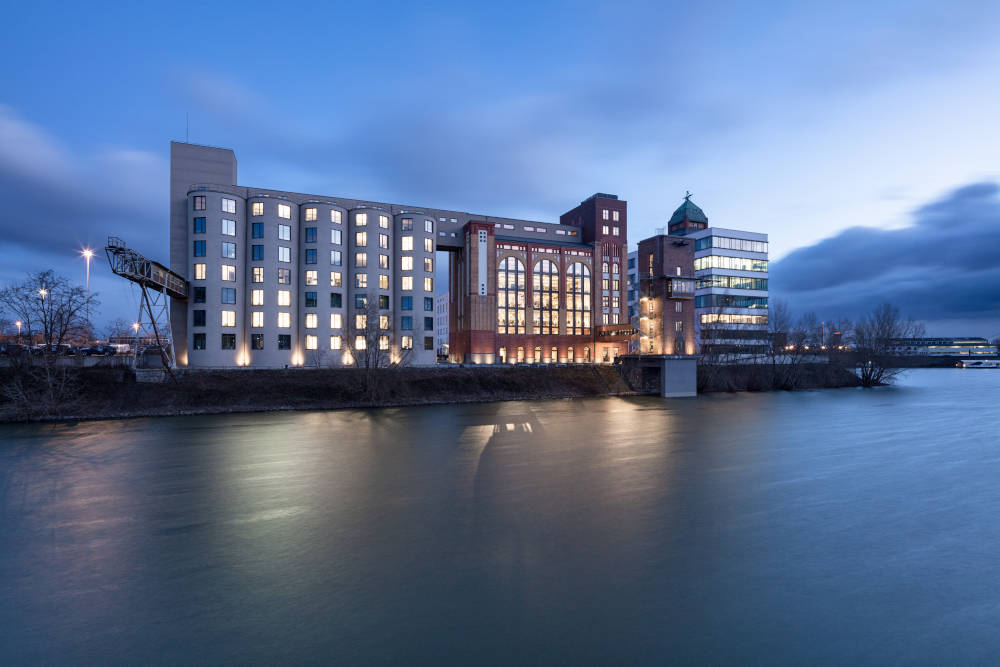 Das umgenutzte Betonsilo in Düsseldorf. Copyright: ingenhoven associates / HGEsc