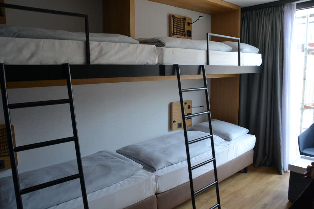 Ein Einblick in die beliebten Vierbettzimmer der H-Hotels AG. Copyright: W&R Immocom / Pierre Pawlik Ein Einblick in die beliebten Vierbettzimmer der H-Hotels AG. Copyright: W&R Immocom / Pierre Pawlik