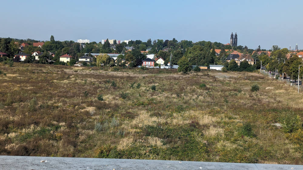 Diese Brachfläche wird Teil des neuen Quartiers. Foto bereitgestellt von Bettina Klemm