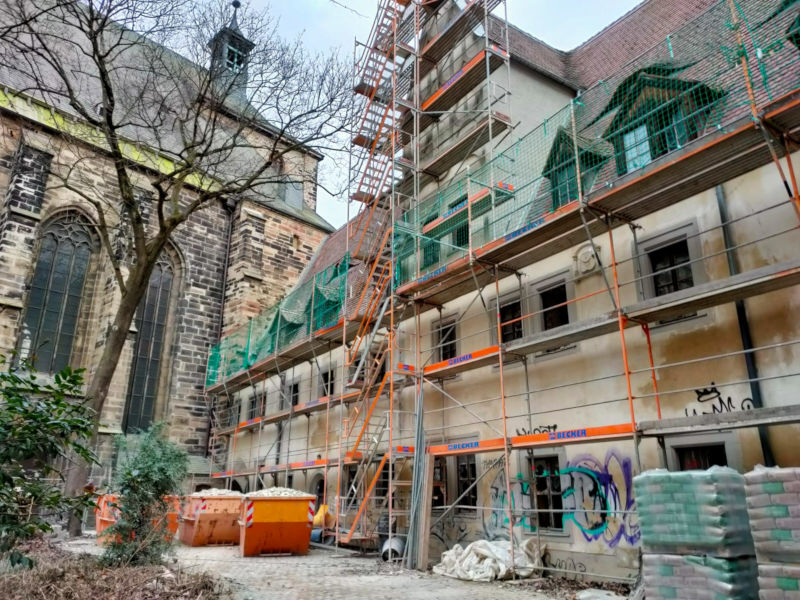 Die Sanierungsarbeiten am Alten Polizeipräsidium in Halle haben begonnen. Copyright: QUARTERBACK Immobilien AG