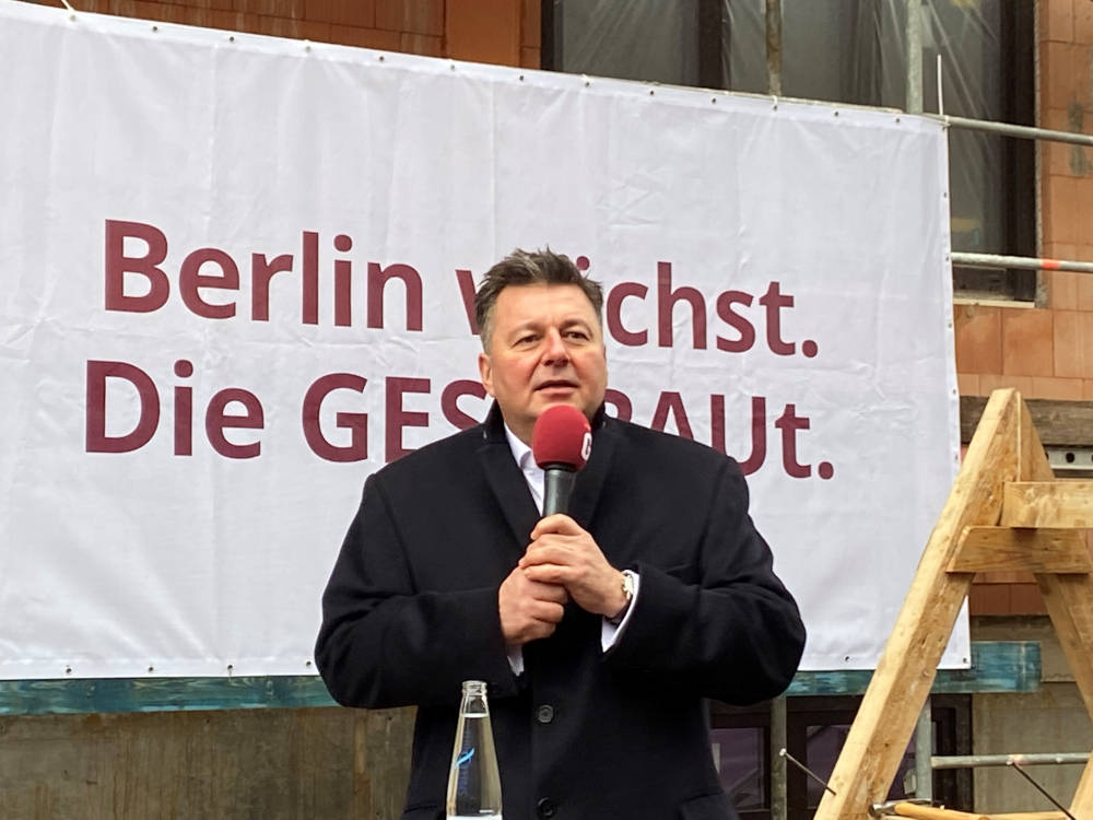 Andreas Geisel (SPD) beim Richtfest. Copyright: Mara Kaemmel