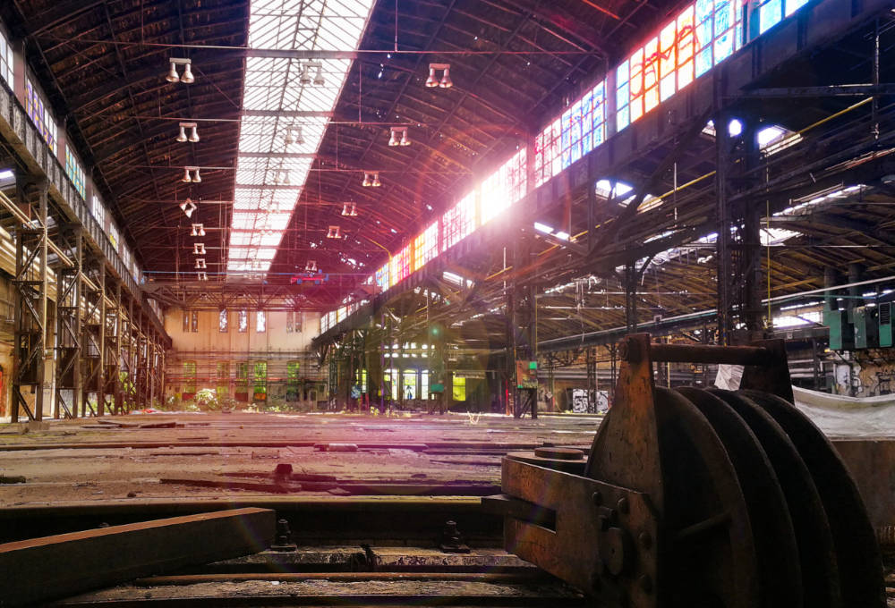 Die alten Industriehallen des RAW-Geländes,
 die teilweise unter Denkmalschutz stehen,
 werden seit mehr als 20 Jahren nicht mehr genutzt. Copyright: Stadt Halle/EVG