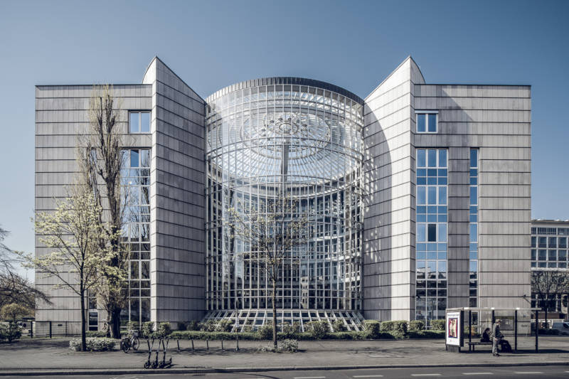 Zeitlose Architektur mit lichtdurchfluteten Büros in Berlin-Mitte. Copyright: Image Agency Zeitlose Architektur mit lichtdurchfluteten Büros in Berlin-Mitte. Copyright: Image Agency