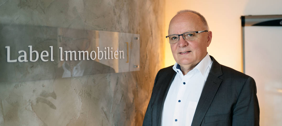 Andreas Müller im Interview: Ist das Ende der Preisspirale bei Immobilien erreicht?: Die Preise für Immobilien steigen. Doch im Deutschland-Monitor der Deutschen Bank wurde nun ein Ende der Spirale für diese Dekade prognostiziert – vielleicht sogar schon 2024. Wie realistisch ist dieses Szenario?