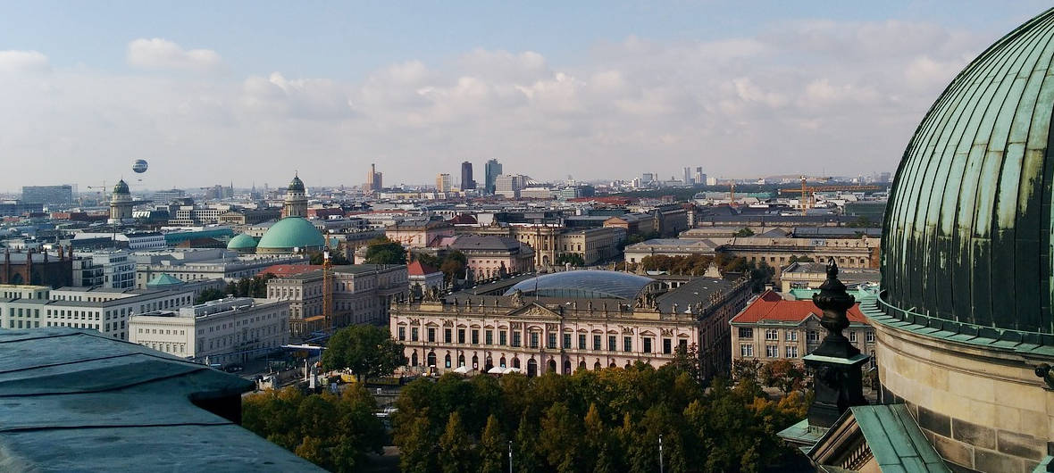 Berlin: Bürovermietungsmarkt startet moderat - Investmentmarkt legt Fehlstart hin
