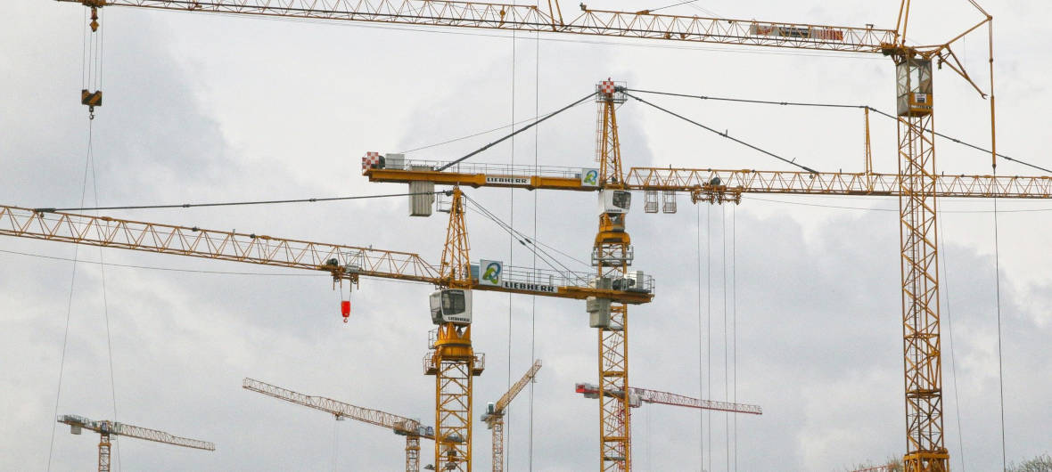 BUND zweifelt die Prognosen für den Neubaubedarf in Berlin an: Der Bund für Umwelt und Naturschutz hat sich während der Koalitionsverhandlungen in der Diskussion um den Wohnungsbau zu Wort gemeldet. Die Stoßrichtung: Wenige ist mehr.