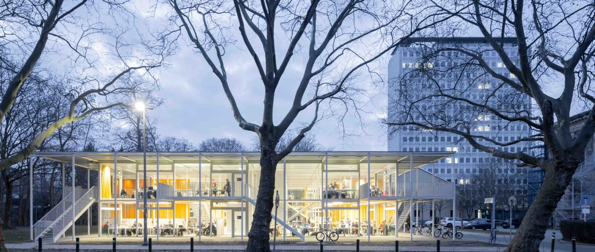 Studierendenhaus Braunschweig erhält Sonderpreis der ICONIC AWARDS 2025