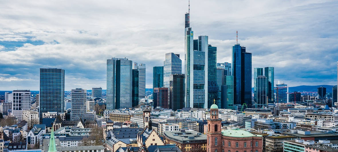 Deutscher Büromarkt 2023: Top-7-Städte kommen schlecht durch die Krise: DIP hat 14 verschiedene Büromärkte in Deutschland untersucht und beobachtete im laufenden Jahr sich überwiegend negativ entwickelnde Flächenumsätze.