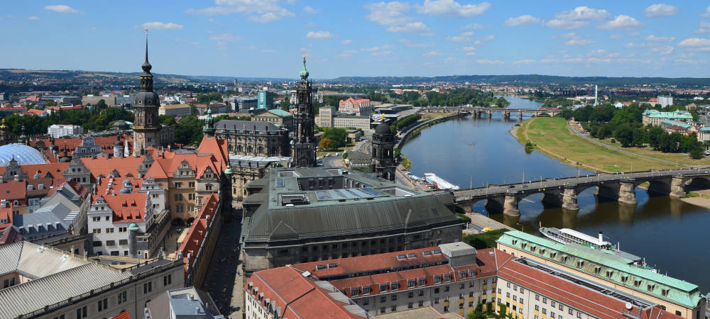 Kauft Dresden Wohnungen von der Vonovia zurück?: Die Landeshauptstadt ist von dem möglichen Zusammenschluss der beiden Wohnungsunternehmen stark betroffen, halten beide doch fast 18 Prozent des Bestandes. Der Stadtrat gedenkt zu handeln.