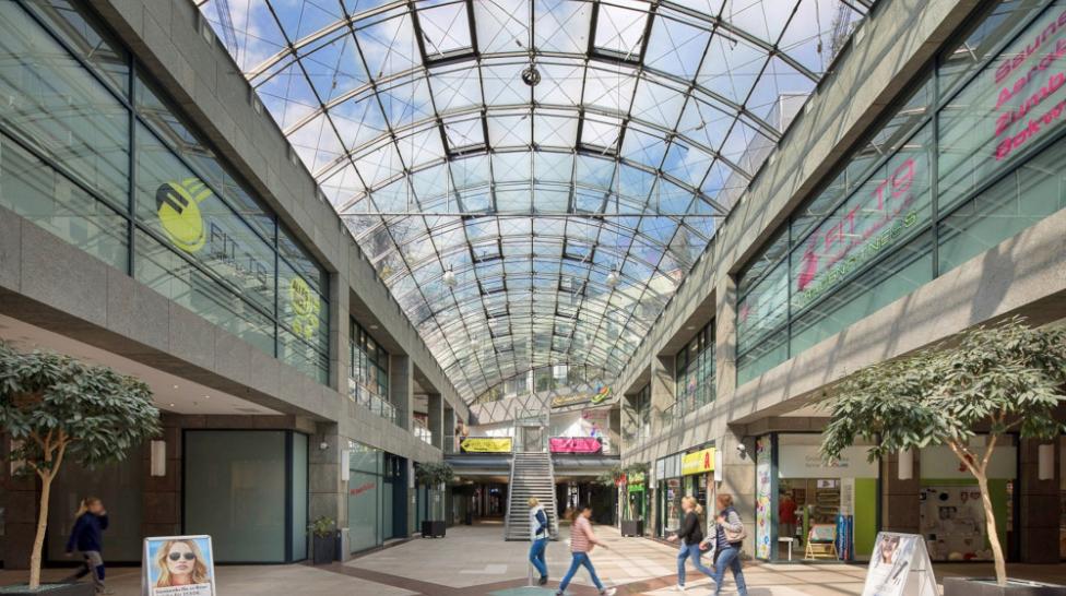 Berliner Einzelhandels- und Gewerbezentrum "Helle Mitte": Restrukturierung erfolgreich abgeschlossen: Im September 2021 hat die DVI Gruppe die Restrukturierung des Einzelhandels- und Gewerbezentrums 