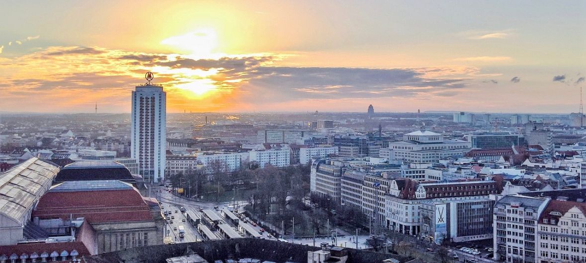 Leipziger Wohnungsmarkt: PISA-Marktbericht ermittelt neue Dynamik bei Angebotsmieten und Kaufpreisen: Laut dem aktuellen PISA-Marktbericht sind die Mietangebotspreise für Erstbezugswohnungen nach Neubau und Sanierung auf dem Leipziger Wohnungsmarkt erstmals seit vier Jahren wieder deutlich gestiegen. 