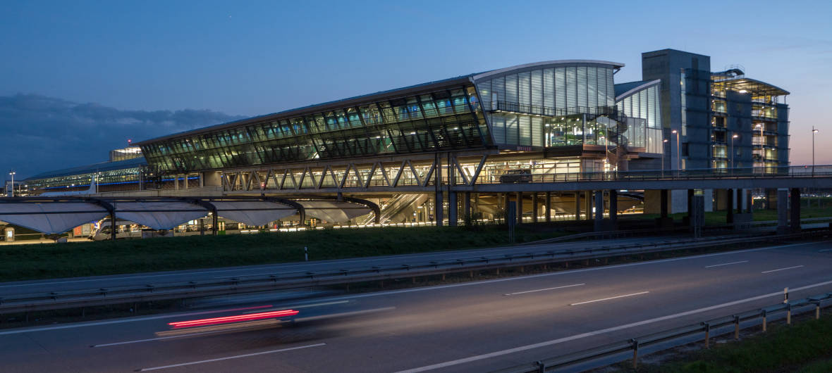 Spatenstich für neue Flugzeug-Produktionsstätte am Flughafen Leipzig/Halle