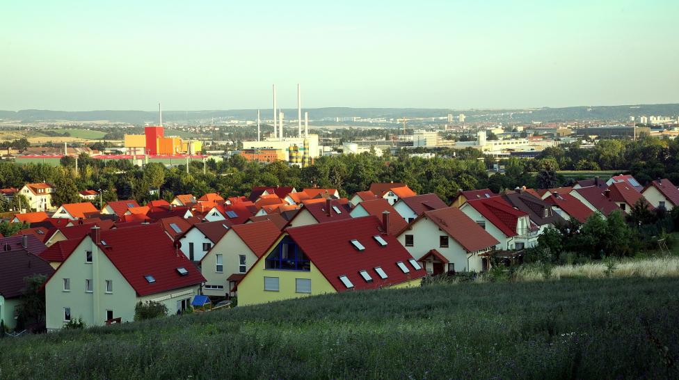 Roter Berg Erfurt soll wieder bebaut werden: Für mehr bezahlbaren Wohnraum soll am Roten Berg auf den Brachen des noch jungen Rückbaus bald wieder neu gebaut werden. Den Anfang macht die WBG Zukunft mit 118 Wohnungen.