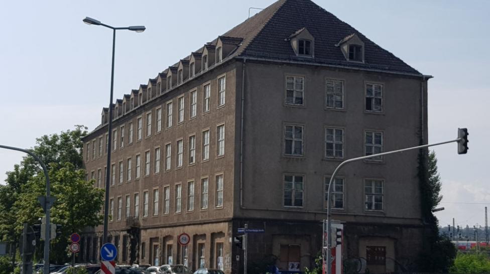 Revitalisierung beendet: Siemenshaus in Dresdner Sidonienstraße wurde zum Bürohaus SIDONIENKONTOR: Nach rund zweijähriger Bauzeit ist die Revitalisierung des historischen Siemenshauses zum SIDONIENKONTOR am Wiener Platz in Dresden nunmehr abgeschlossen.