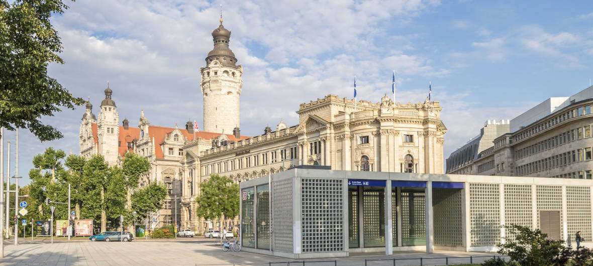 Leipziger Projektentwickler und BFW wollen Wohnungs- und Gewerbebau beschleunigen: Die „Stadtgestalter Leipzig“ und der BFW Mitteldeutschland bieten der Leipziger Stadtverwaltung Unterstützung beim zügigeren Bau von Wohnungen - insbesondere von Sozialwohnungen - und Gewerbebauten an. Dies bekräftigten Sie bei einer Pressekonferenz.