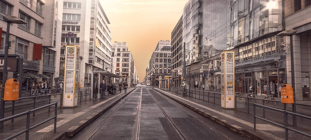 Wohnungspolitik in Berlin: So stehen die Parteien zur Enteignung: Engel & Völkers hatte zum Wahlkampfauftakt die Spitzenkandidaten der Berliner Parteien für das Bürgermeisteramt zu einer Podiumsdiskussion eingeladen. Es ging um Enteignung und Mieten und den Senats-Haushalt.