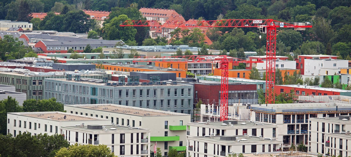 Wohnungspolitisches Konzept fortgeschrieben: Potsdam setzt sich Ziele zur Verbesserung der Wohnraumversorgung: Die Stadt Potsdam hat ihr wohnungspolitisches Konzept fortgeschrieben, mit dem Ziel, die Wohnraumversorgung der brandenburgischen Landeshauptstadt zu verbessern.